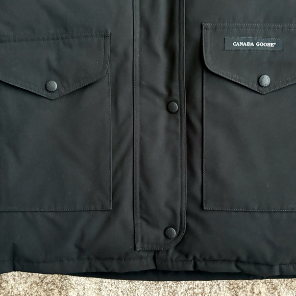 Authentic women’s Canada Goose Trillium Down Parka. Size .XS - Picture 9 of 13